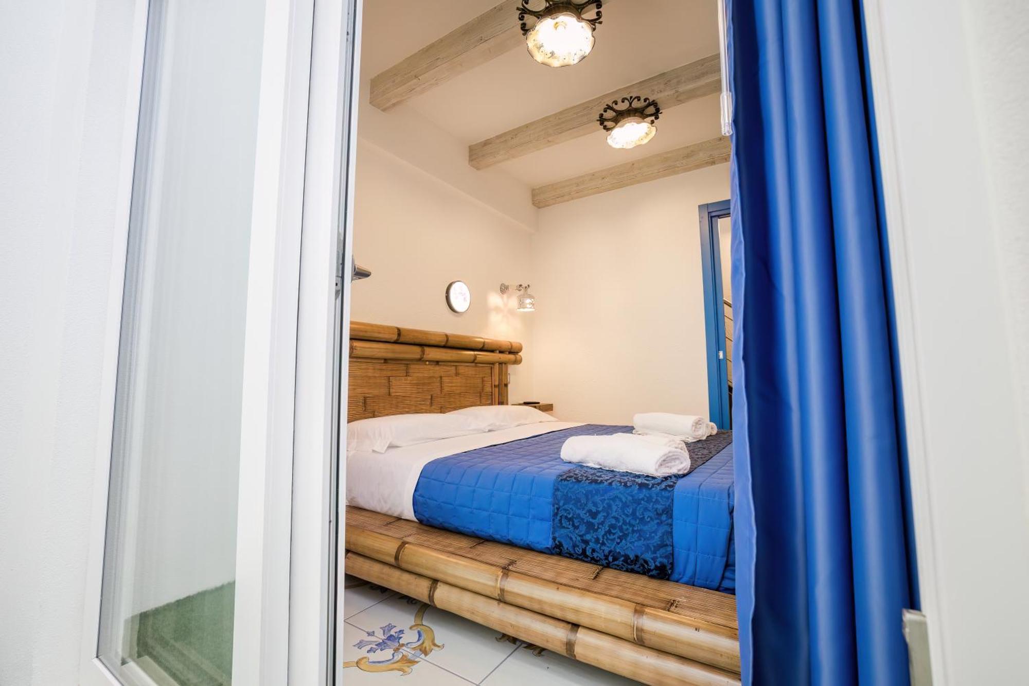 Etoiles Guest House Джоя-Тауро Экстерьер фото